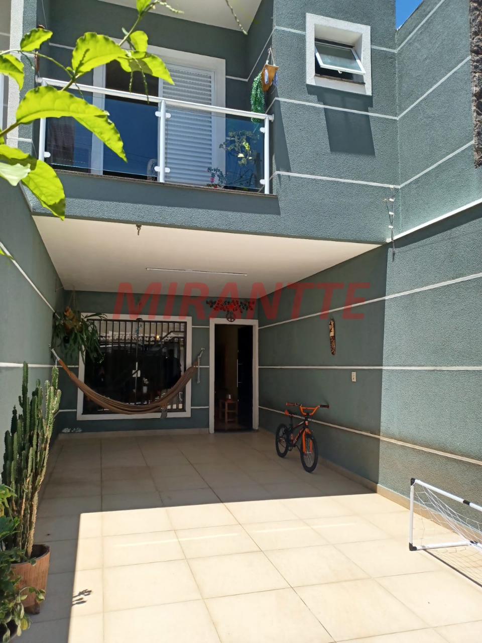 Sobrado de 118m² com 3 quartos em Santa Terezinha