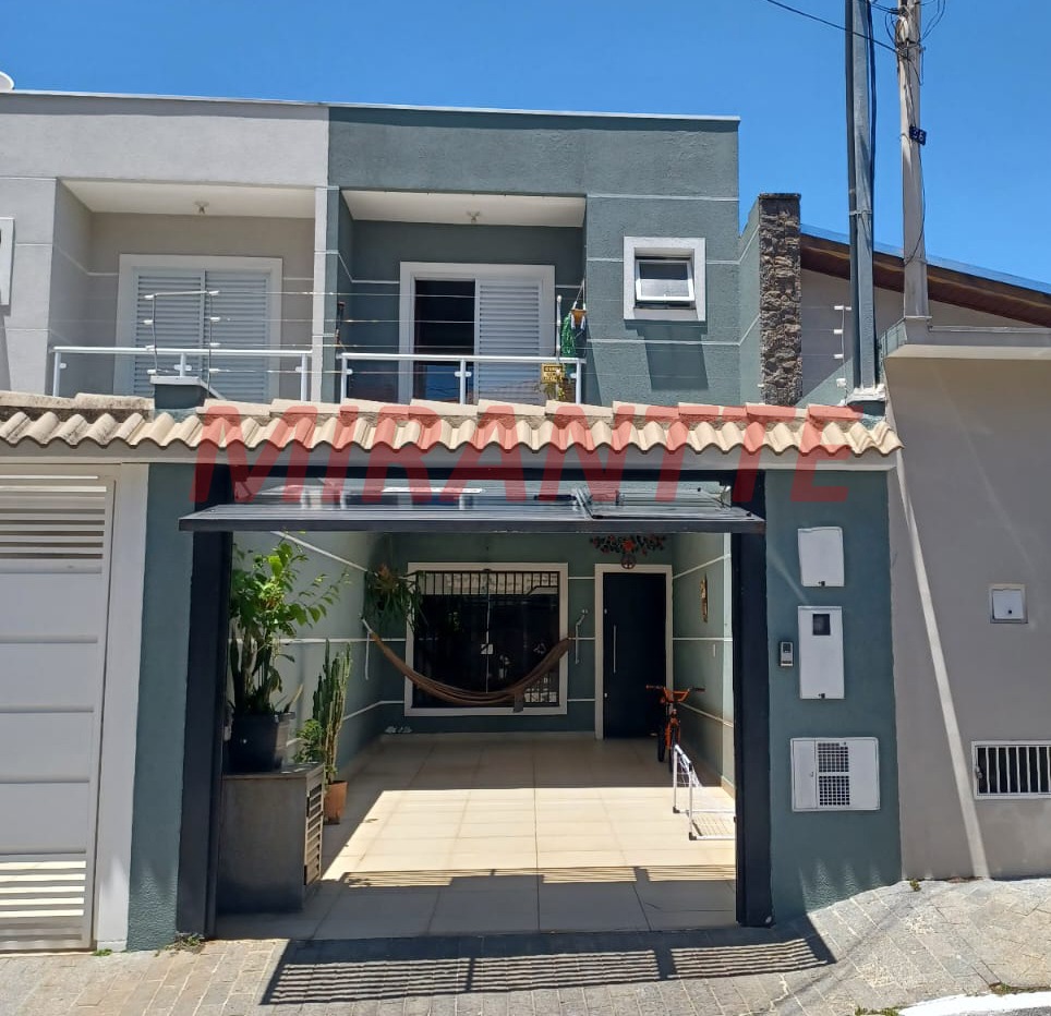Sobrado de 118m² com 3 quartos em Santa Terezinha