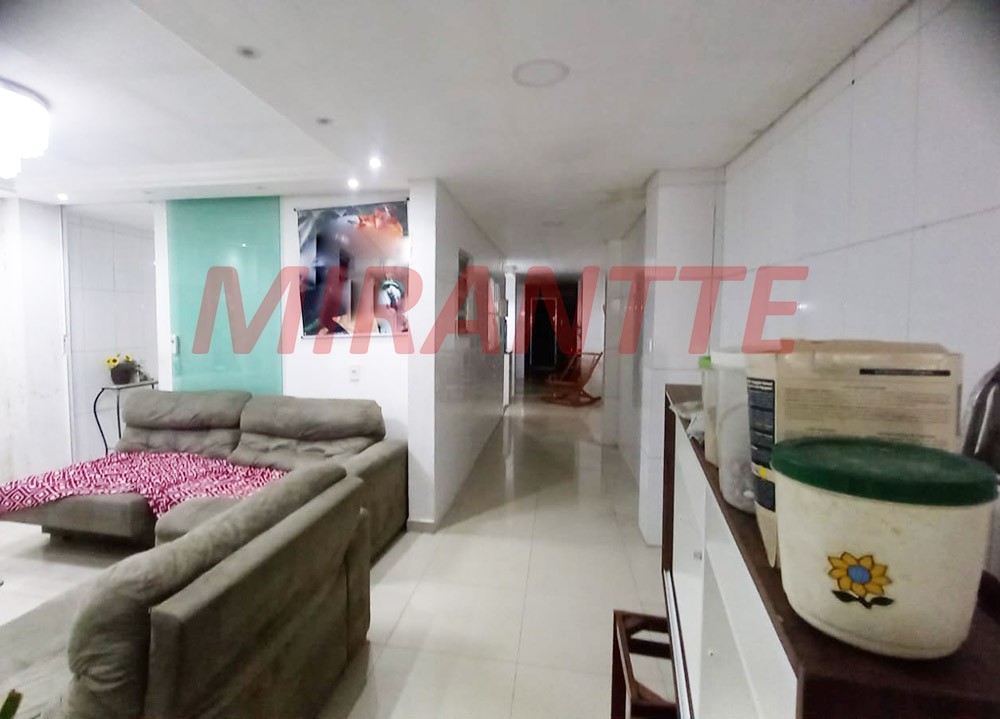 Sobrado de 220m² com 6 quartos em Jardim São Paulo
