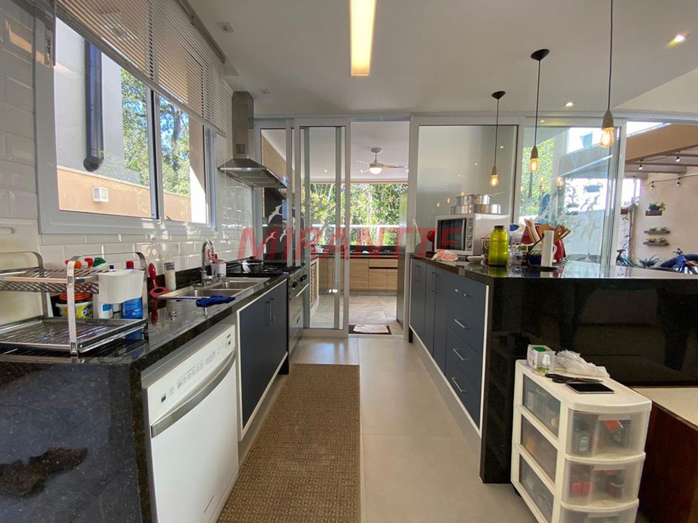 Cond. fechado de 300m² com 5 quartos em RIVIERA DE SAO LOURENCO