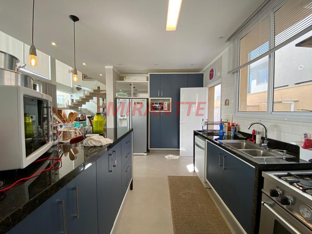 Cond. fechado de 300m² com 5 quartos em RIVIERA DE SAO LOURENCO