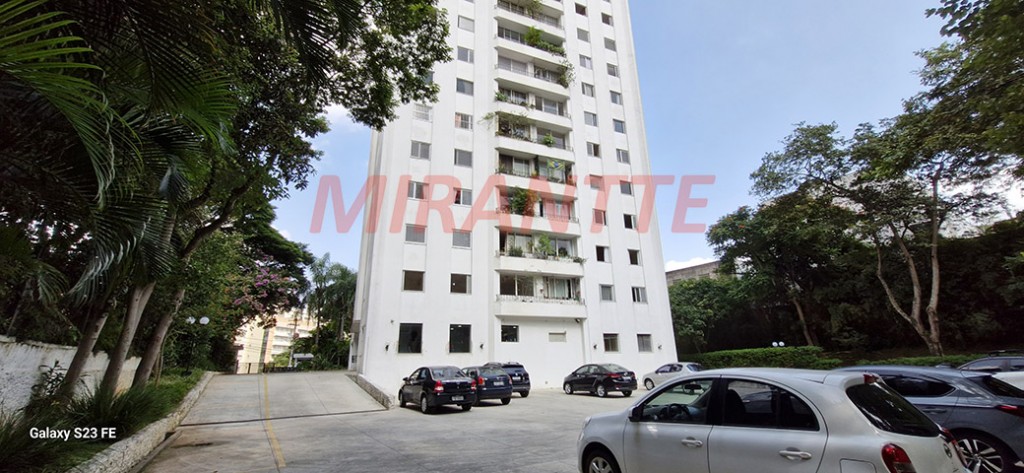 Apartamento de 90m² com 3 quartos em Vila Ester