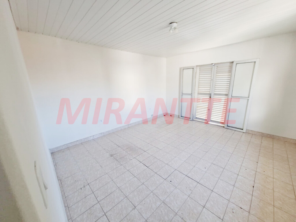 Sobrado de 206m² com 4 quartos em Imirim