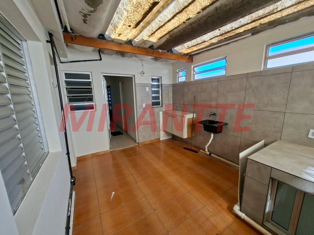 Sobrado de 206m² com 4 quartos em Imirim