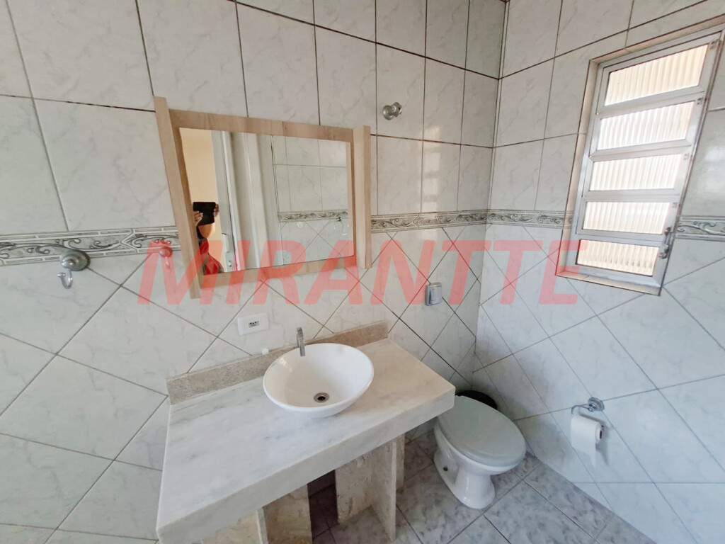 Sobrado de 206m² com 4 quartos em Imirim