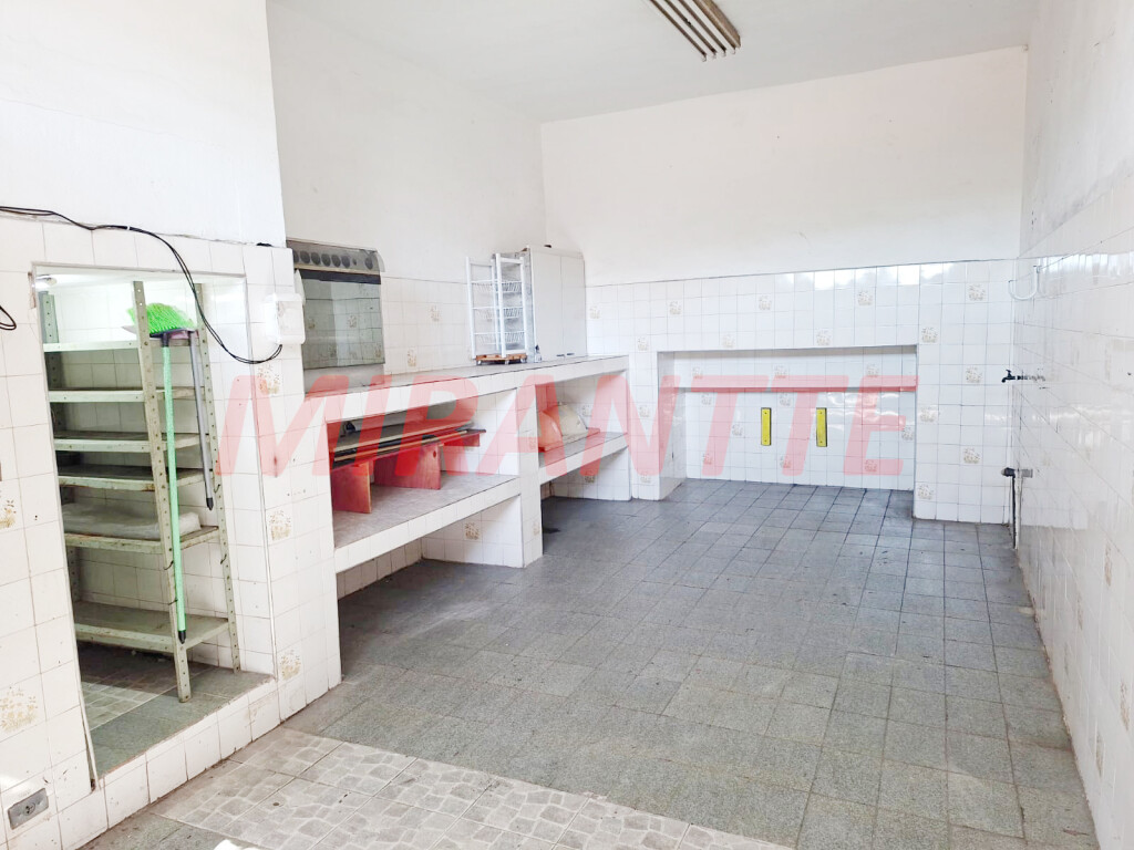 Sobrado de 206m² com 4 quartos em Imirim