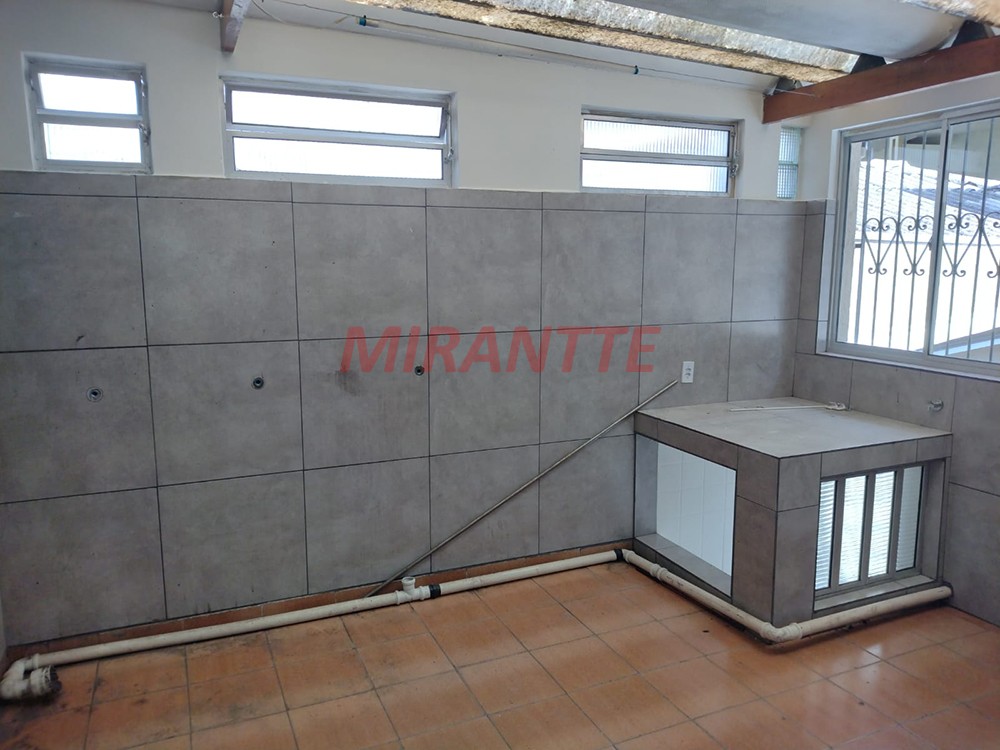 Sobrado de 206m² com 4 quartos em Imirim