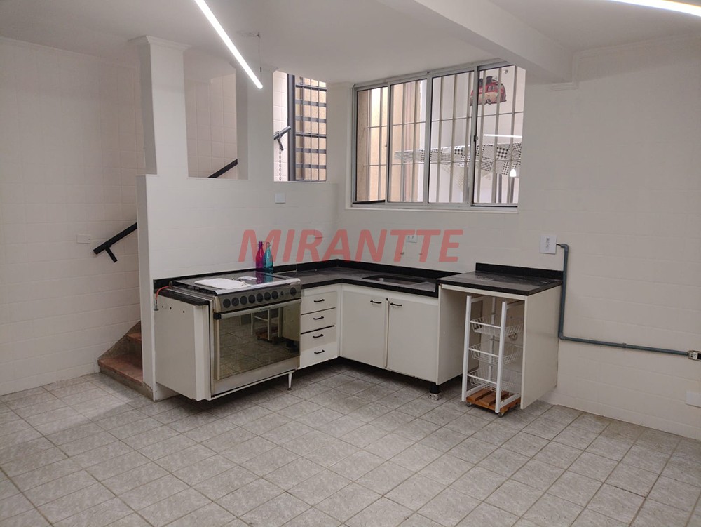 Sobrado de 206m² com 4 quartos em Imirim