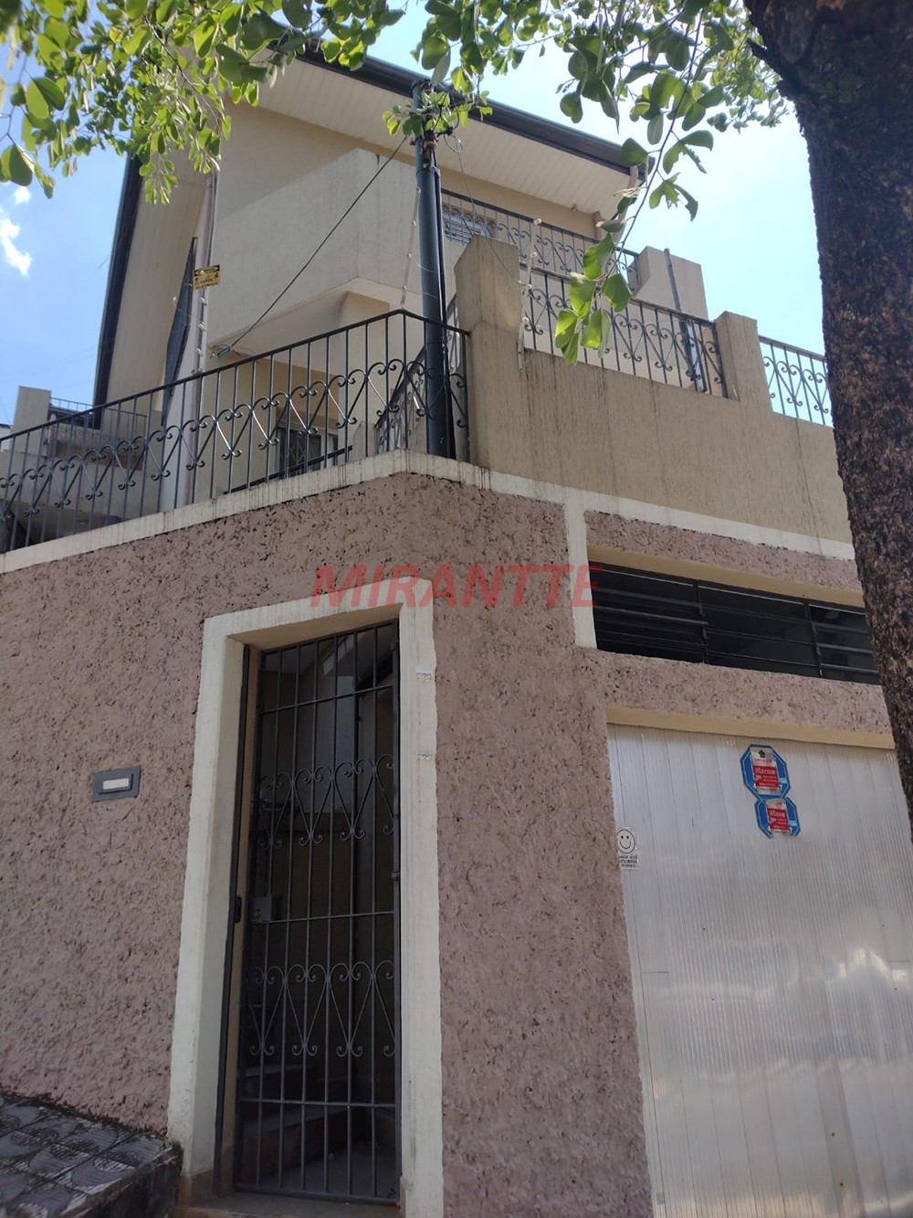 Sobrado de 206m² com 4 quartos em Imirim