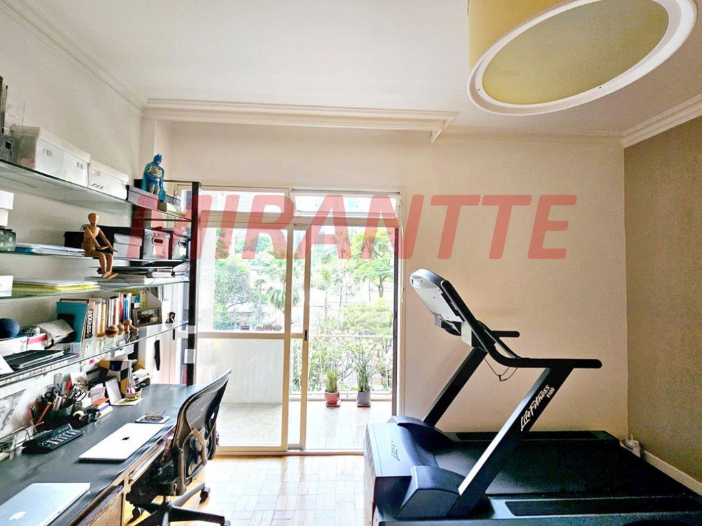 Apartamento de 276m² com 3 quartos em Jardim America