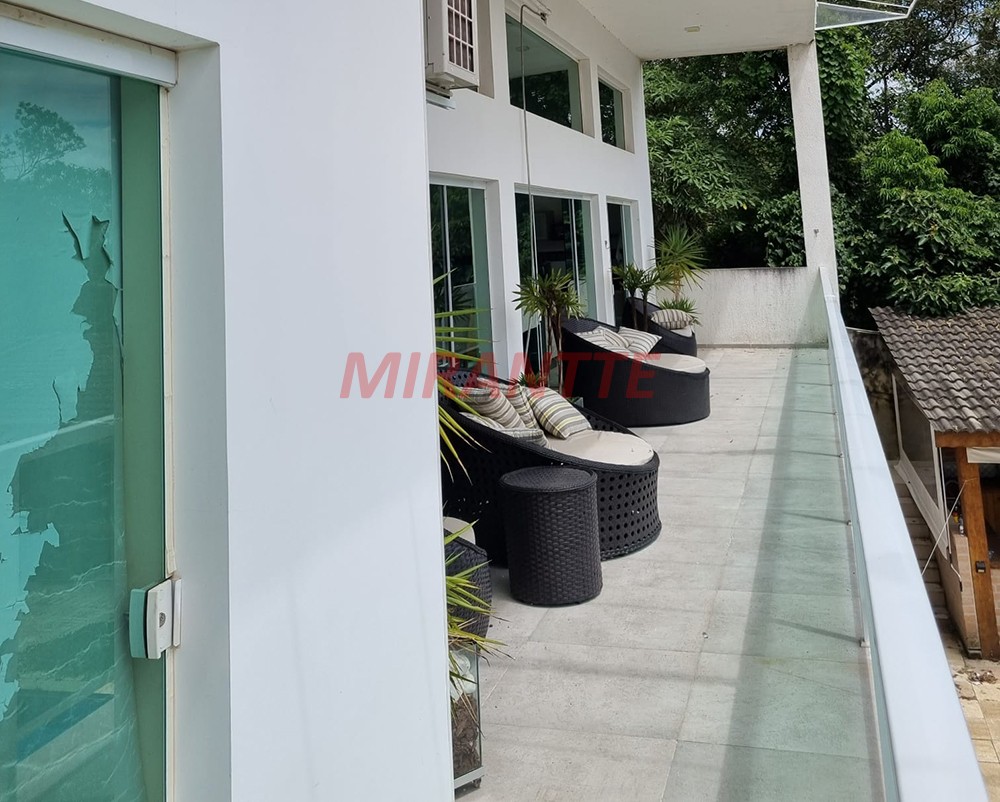 Sobrado de 250m² com 3 quartos em Serra da Cantareira