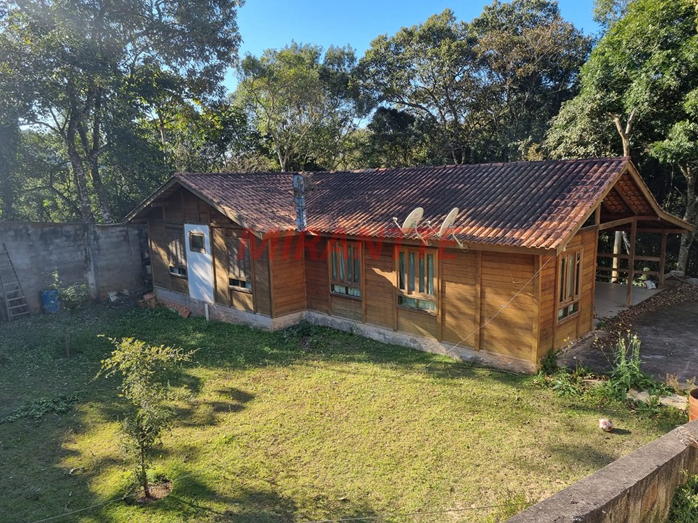 Sobrado de 250m² com 3 quartos em Serra da Cantareira