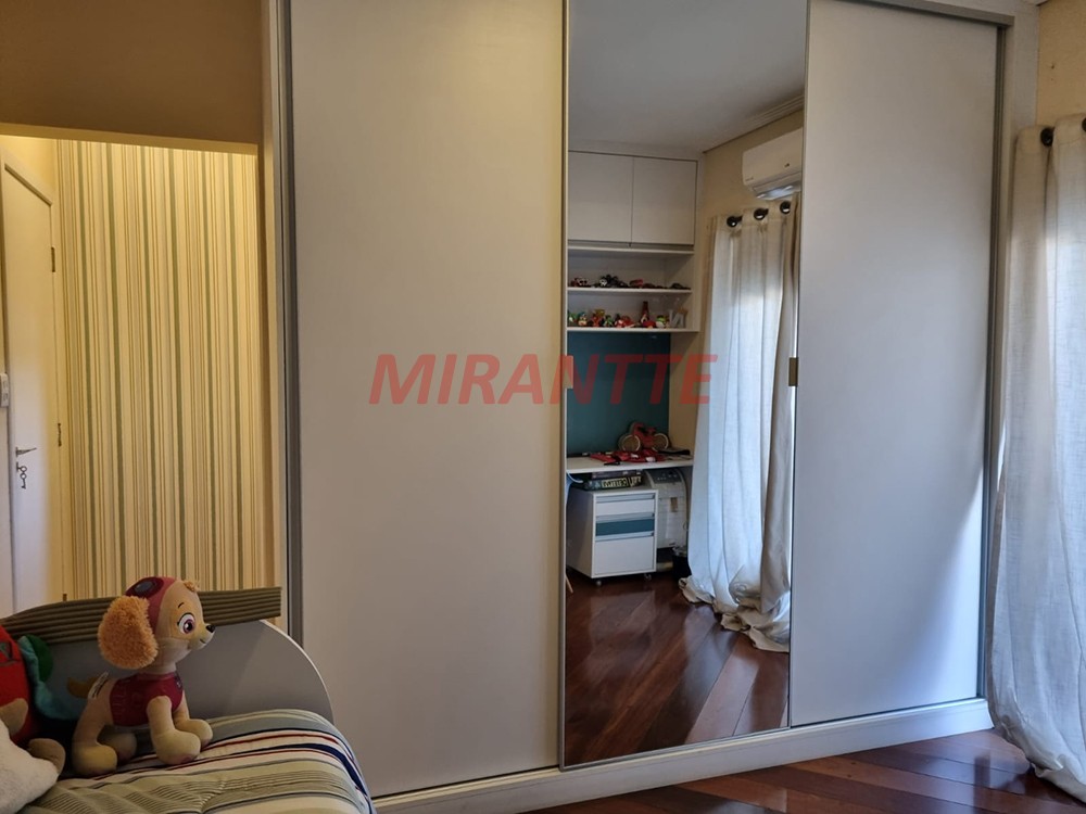 Sobrado de 250m² com 3 quartos em Serra da Cantareira
