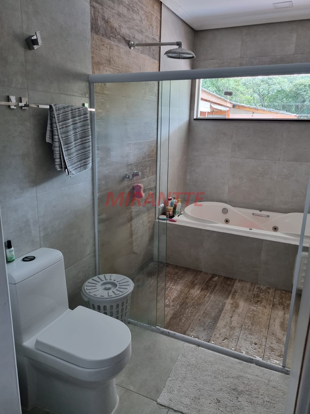 Sobrado de 250m² com 3 quartos em Serra da Cantareira