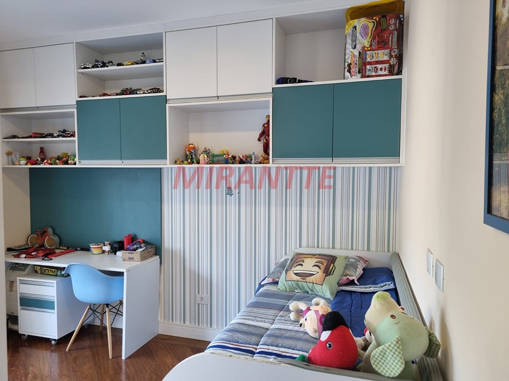 Sobrado de 250m² com 3 quartos em Serra da Cantareira