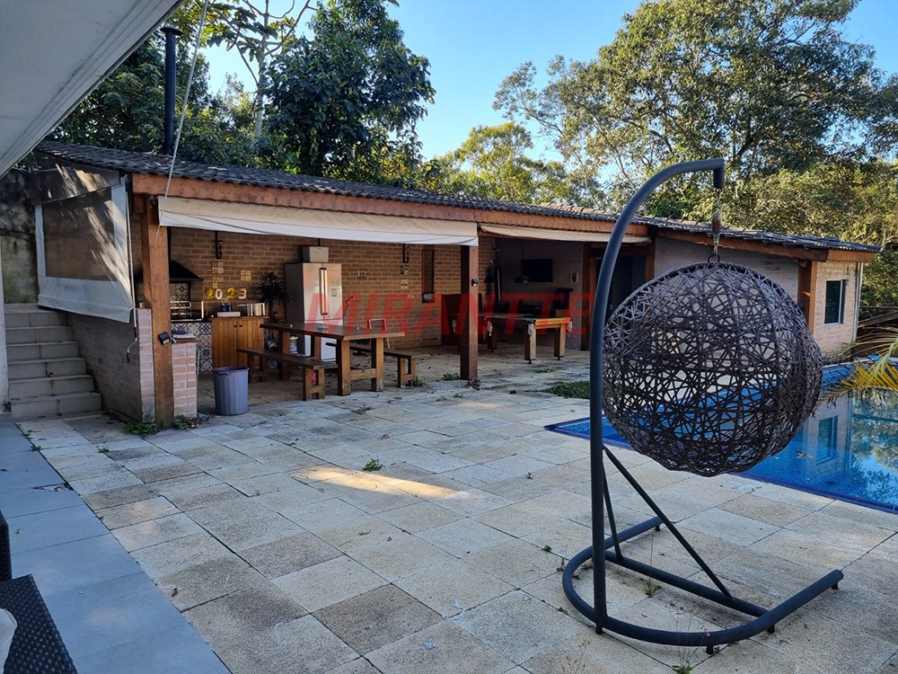 Sobrado de 250m² com 3 quartos em Serra da Cantareira