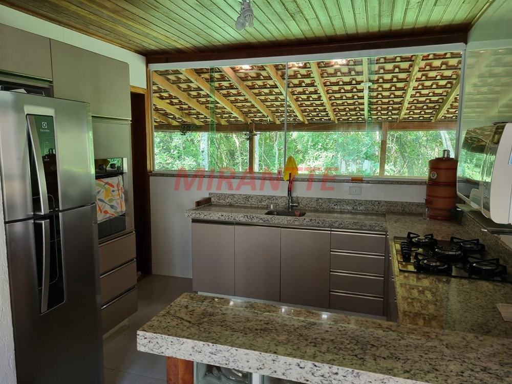 Sobrado de 250m² com 3 quartos em Serra da Cantareira