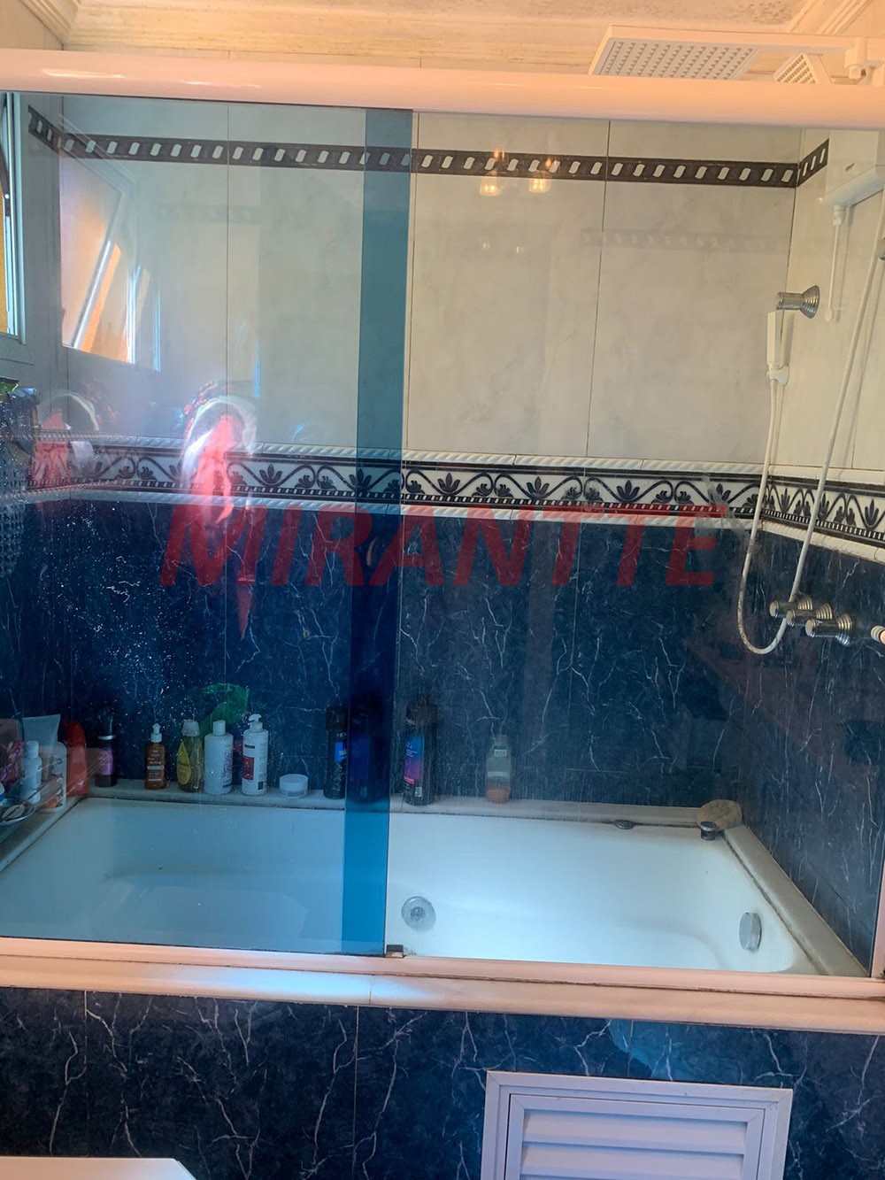 Cond. fechado de 170m² com 4 quartos em Vila Carrao