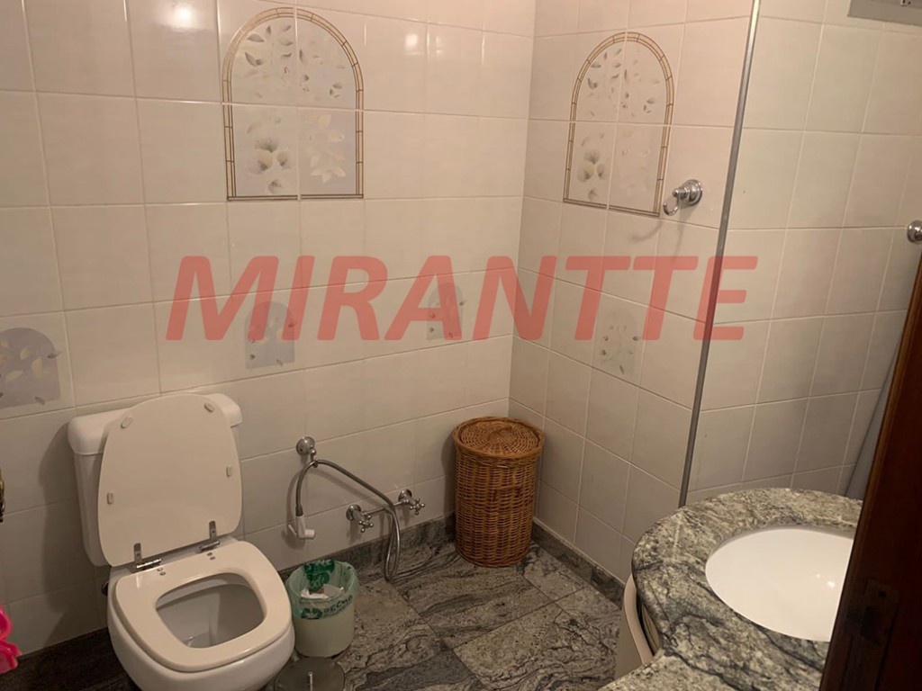 Apartamento de 194m² com 4 quartos em Água Fria