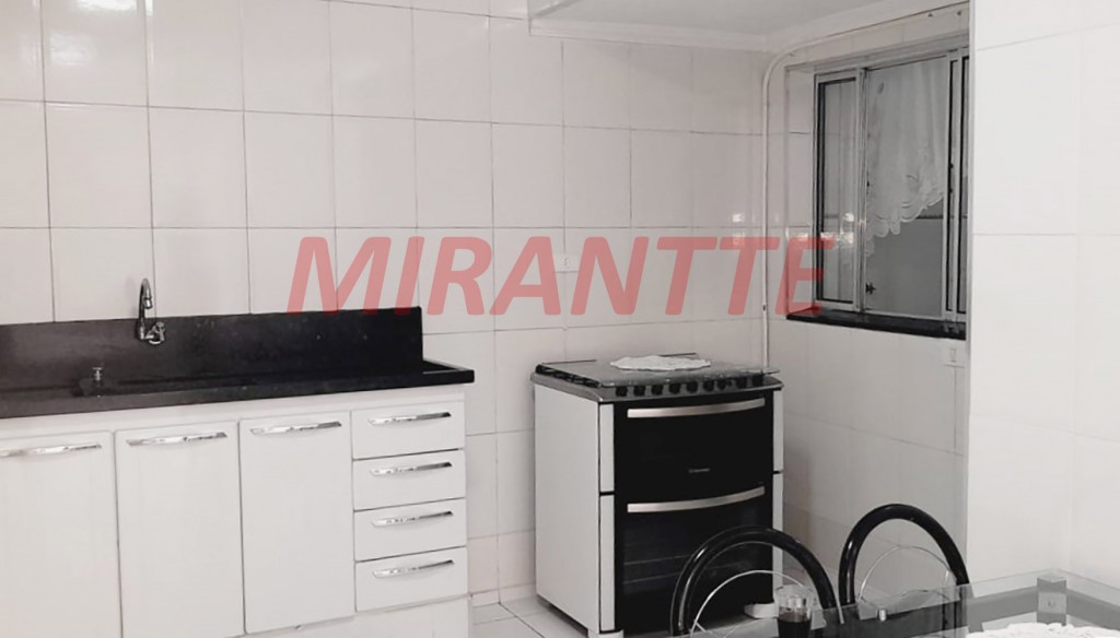 Casa terrea de 68m² com 2 quartos em Vila Galvão