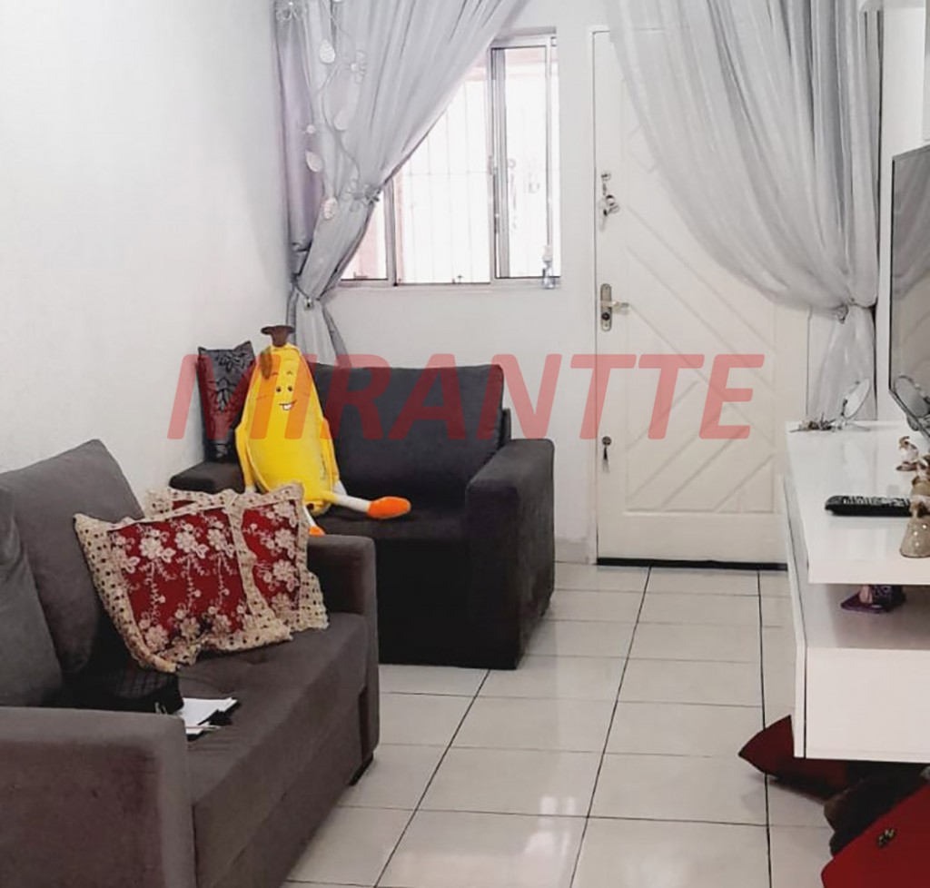 Casa terrea de 68m² com 2 quartos em Vila Galvão