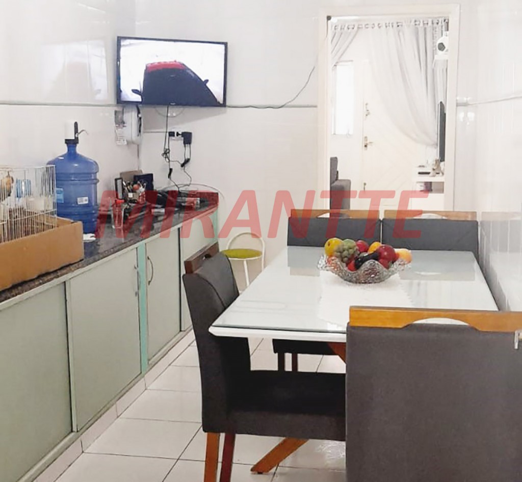 Casa terrea de 68m² com 2 quartos em Vila Galvão