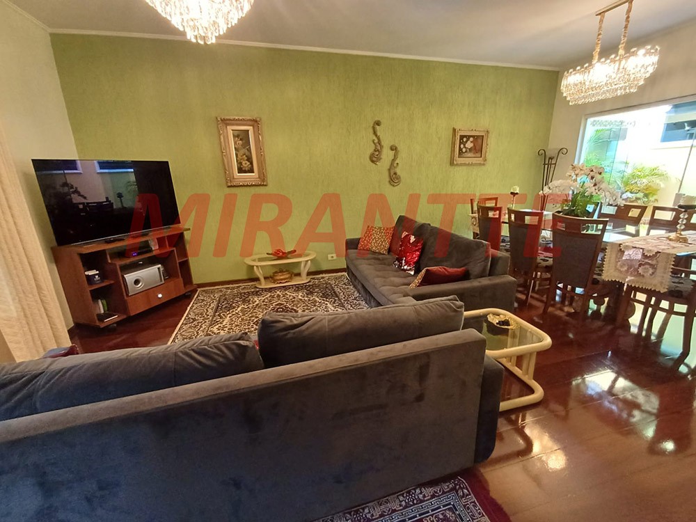 Casa terrea de 250m² com 3 quartos em Vila São Judas Tadeu
