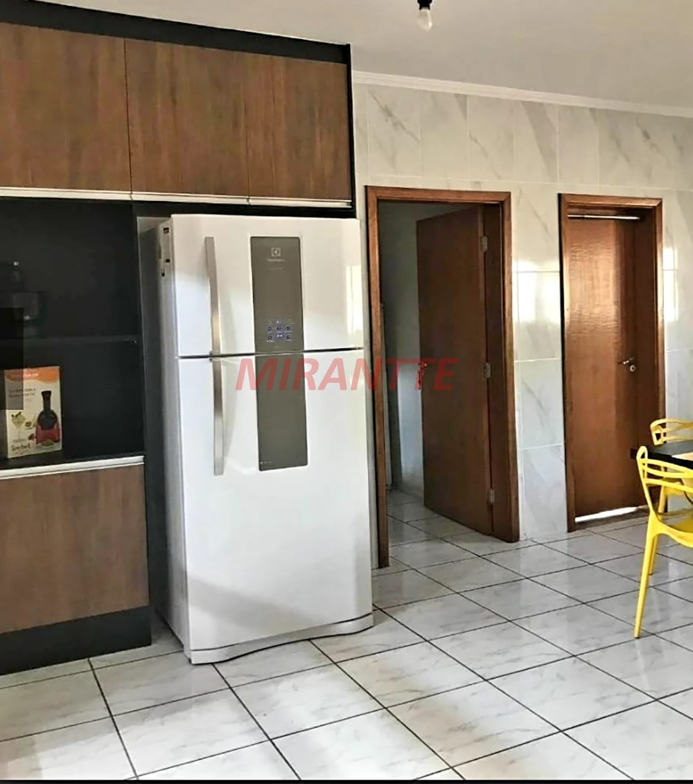 Cond. fechado de 582m² com 4 quartos em Morro Alto
