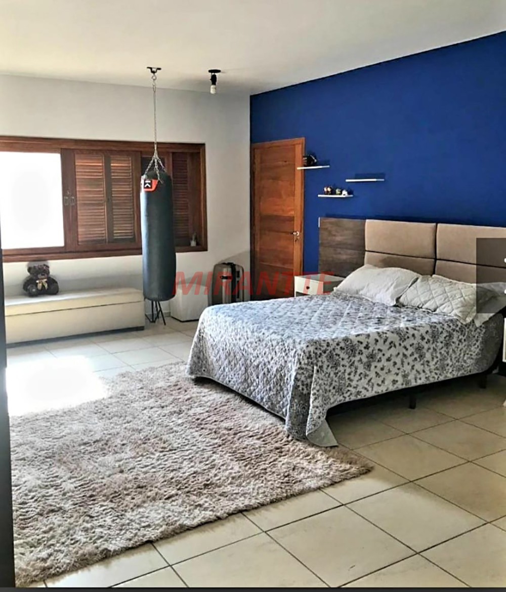 Cond. fechado de 582m² com 4 quartos em Morro Alto