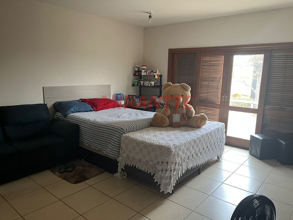 Cond. fechado de 582m² com 4 quartos em Morro Alto