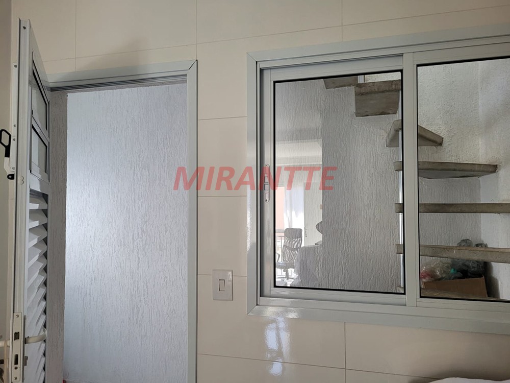 Cond. fechado de 85m² com 2 quartos em Santa Teresinha