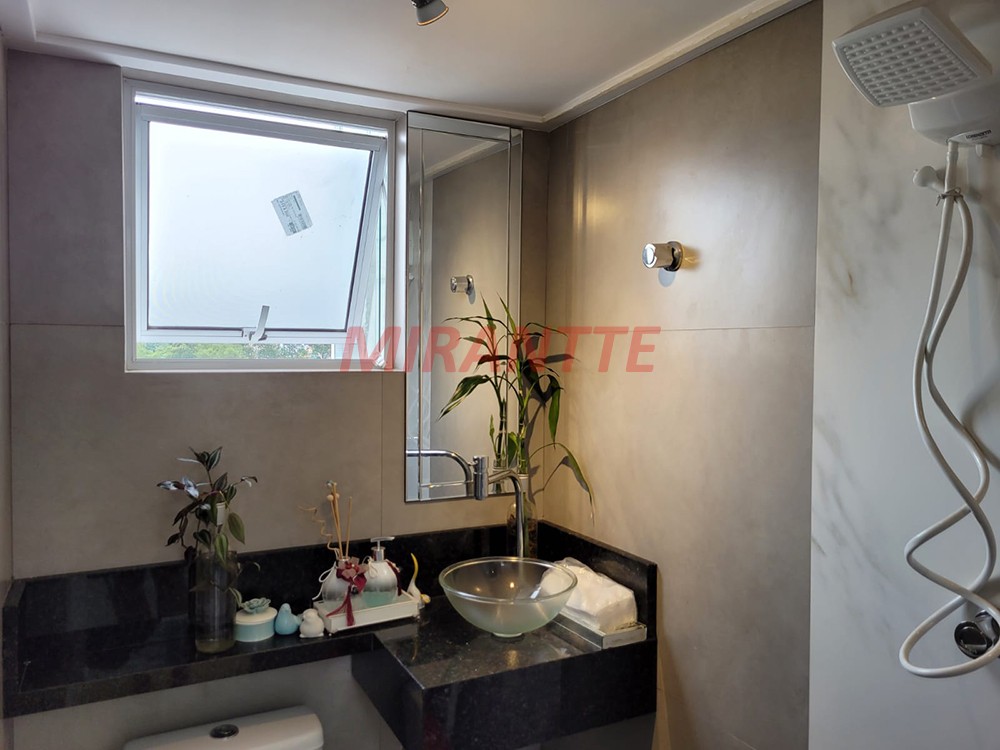 Cond. fechado de 85m² com 2 quartos em Santa Teresinha