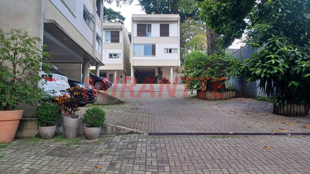 Sobrado de 224m² com 3 quartos em Tremembe
