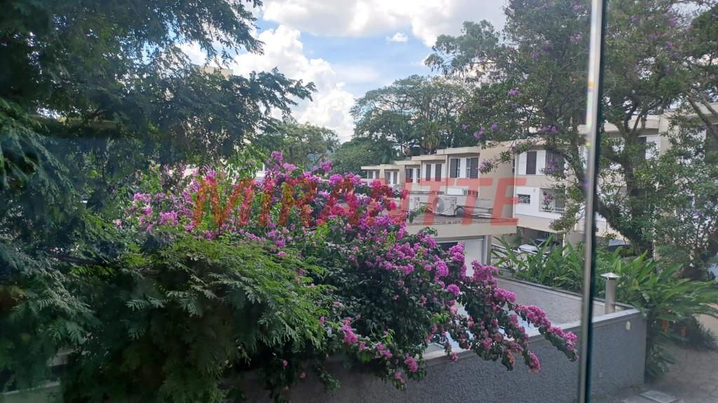 Sobrado de 224m² com 3 quartos em Tremembe