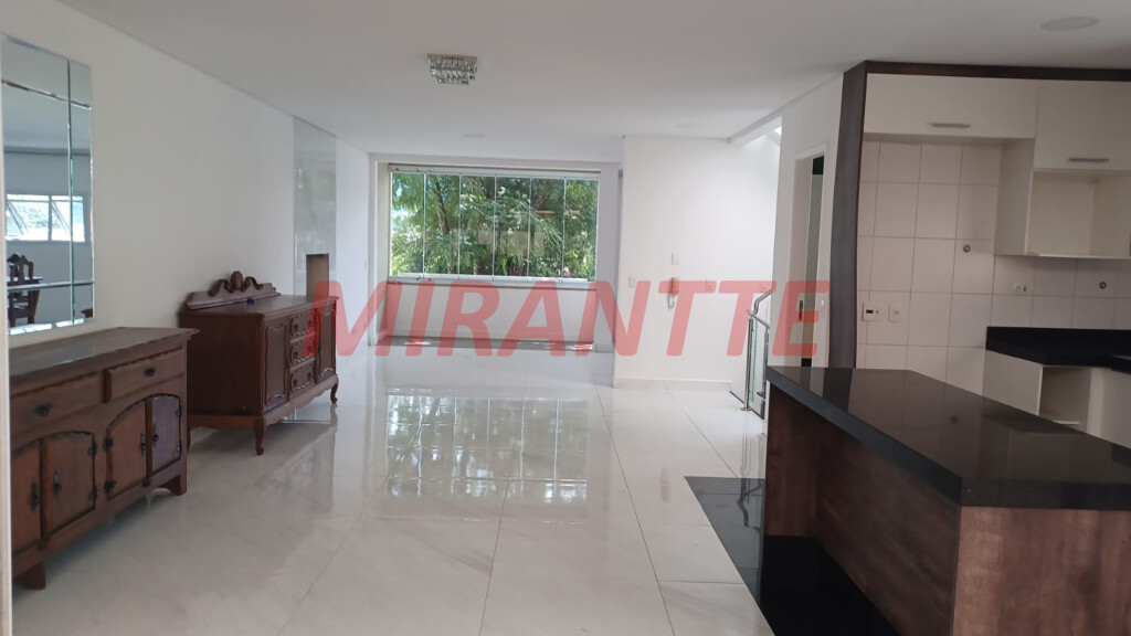Sobrado de 224m² com 3 quartos em Tremembe