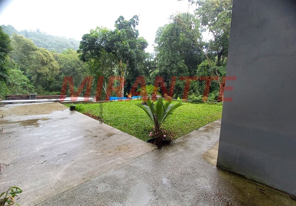 Sobrado de 262.53m² com 4 quartos em Serra Da Cantareira