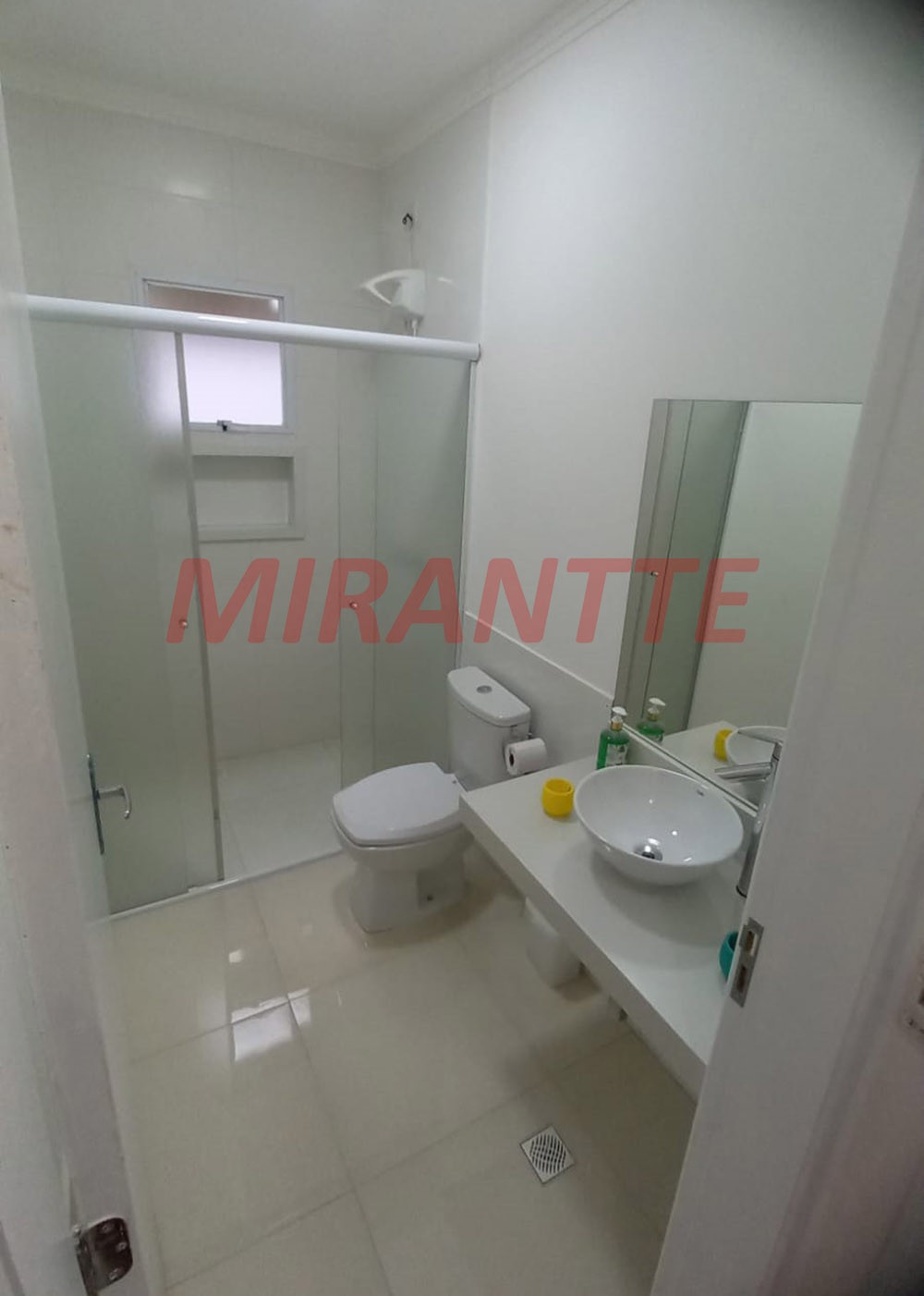 Sobrado de 262.53m² com 4 quartos em Serra Da Cantareira