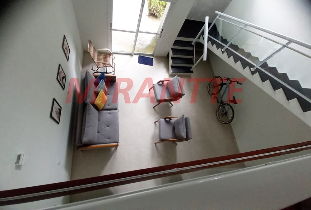 Sobrado de 262.53m² com 4 quartos em Serra Da Cantareira