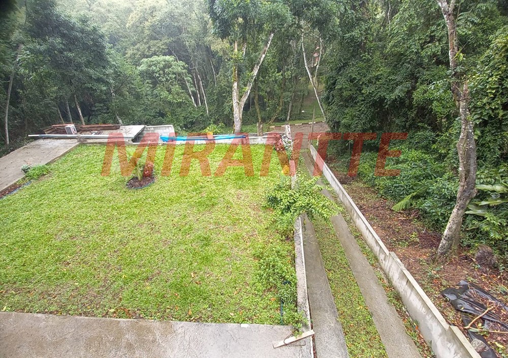 Sobrado de 262.53m² com 4 quartos em Serra Da Cantareira