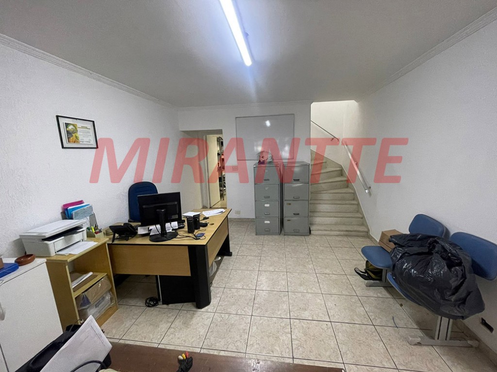 Sobrado de 141m² com 4 quartos em Bortolândia