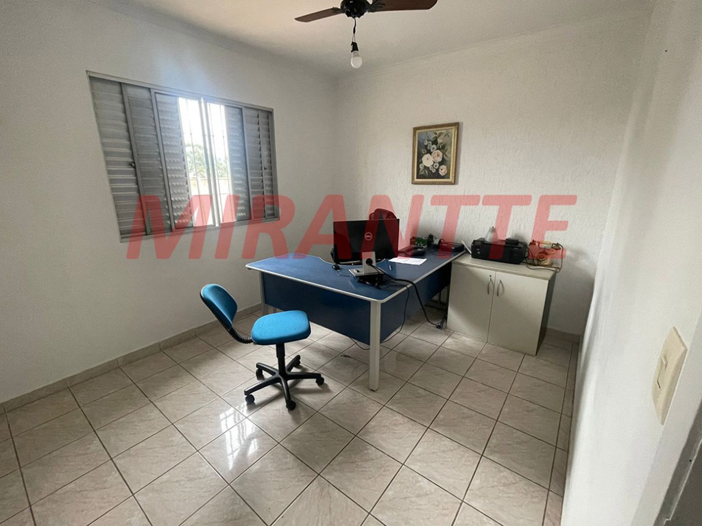 Sobrado de 141m² com 4 quartos em Bortolândia