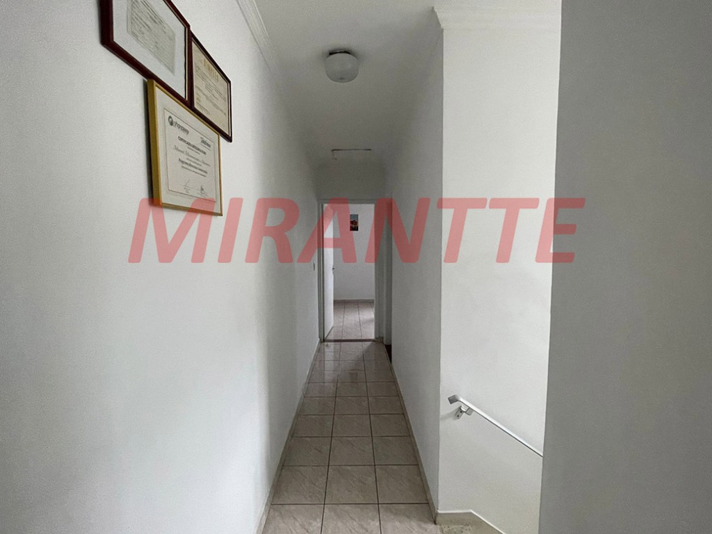 Sobrado de 141m² com 4 quartos em Bortolândia