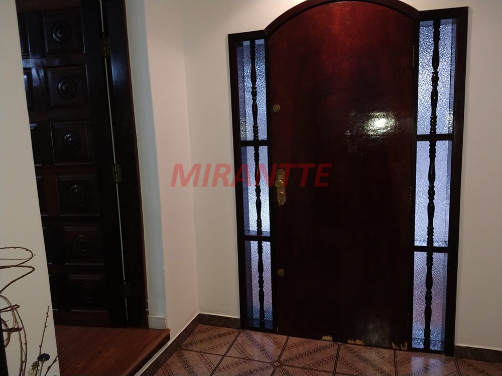 Sobrado de 152m² com 2 quartos em Jardim Santa Mena