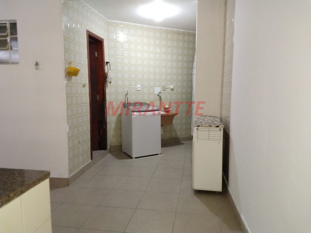 Sobrado de 152m² com 2 quartos em Jardim Santa Mena