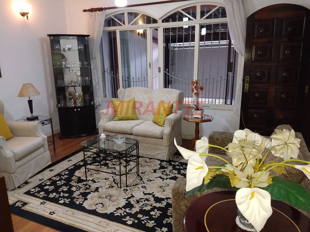 Sobrado de 152m² com 2 quartos em Jardim Santa Mena