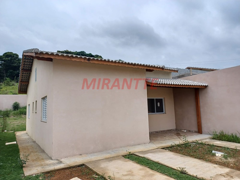 Casa terrea de 91m² com 2 quartos em Terra Preta