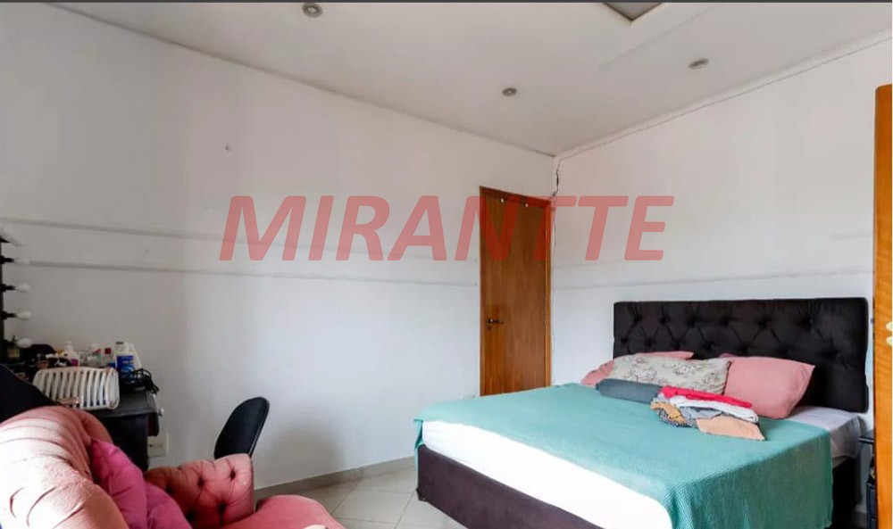 Sobrado de 560m² com 4 quartos em Jardim Guapíra