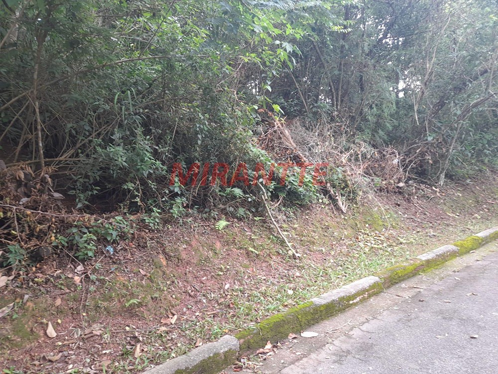 Terreno de 1810m² em Serra Da Cantareira