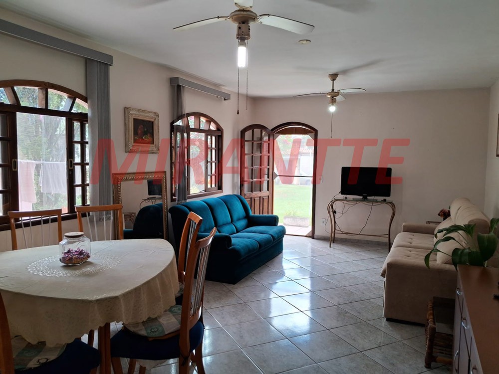 Sobrado de 90m² com 3 quartos em Jardim Virginia Bianca