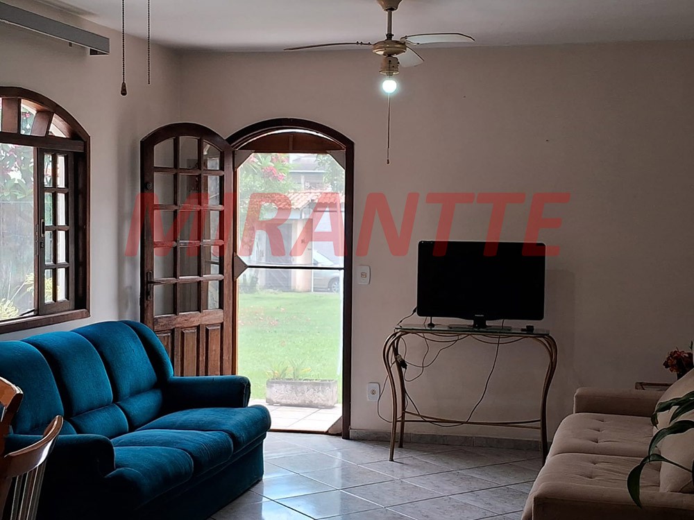 Sobrado de 90m² com 3 quartos em Jardim Virginia Bianca